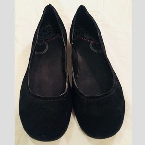 Merrell Black Suede Flats Minimal Wear, Size 9 US